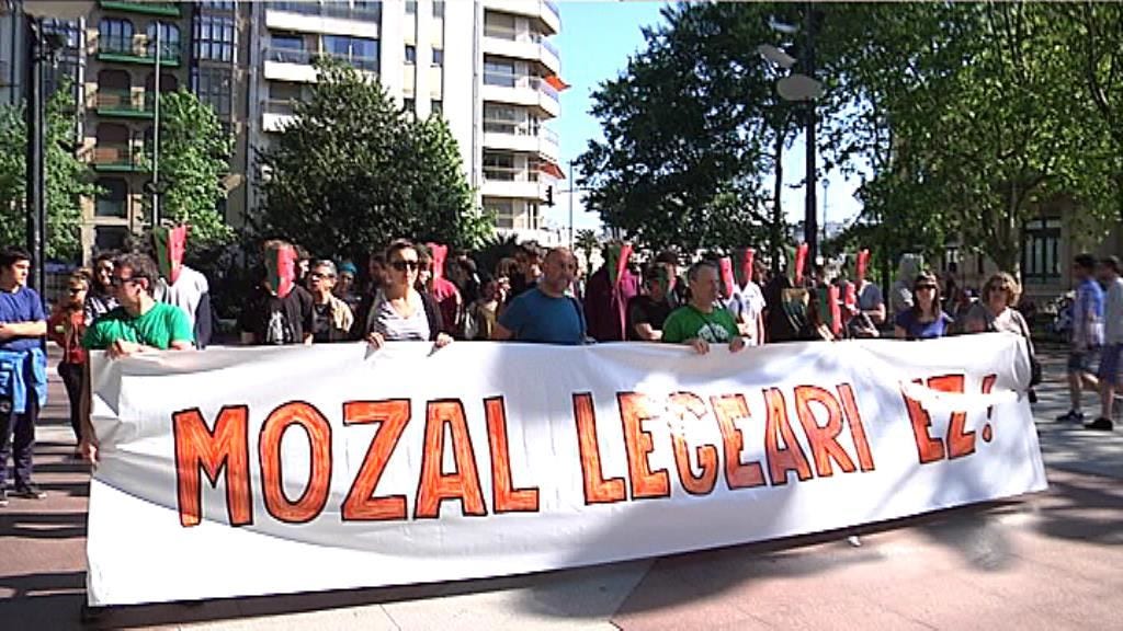 Concentración en Donostia contra la ley Mordaza. Foto: EiTB Concentración en Donostia contra la ley Mordaza. Foto: EiTB