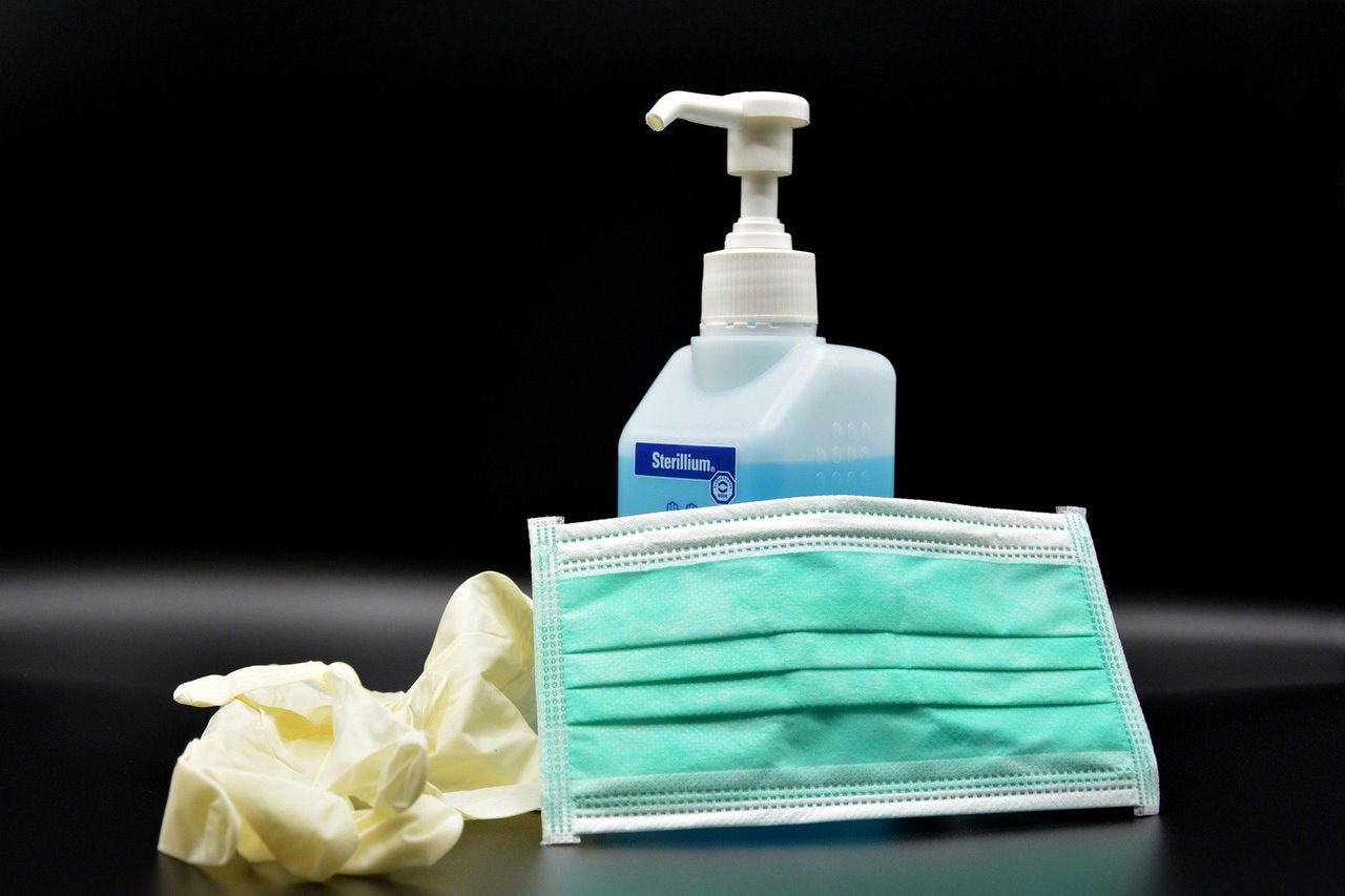 Maskarak, gelak eta eskularruak oinarrizko produktuak dira