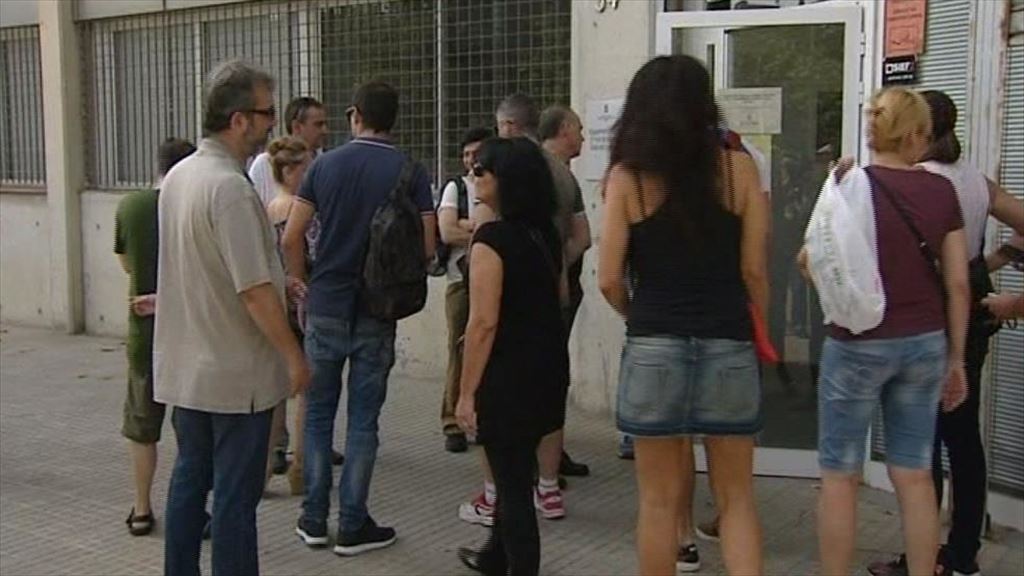 Euleneko langileek biltzarra egin dute gaur. Argazkia: EITB
