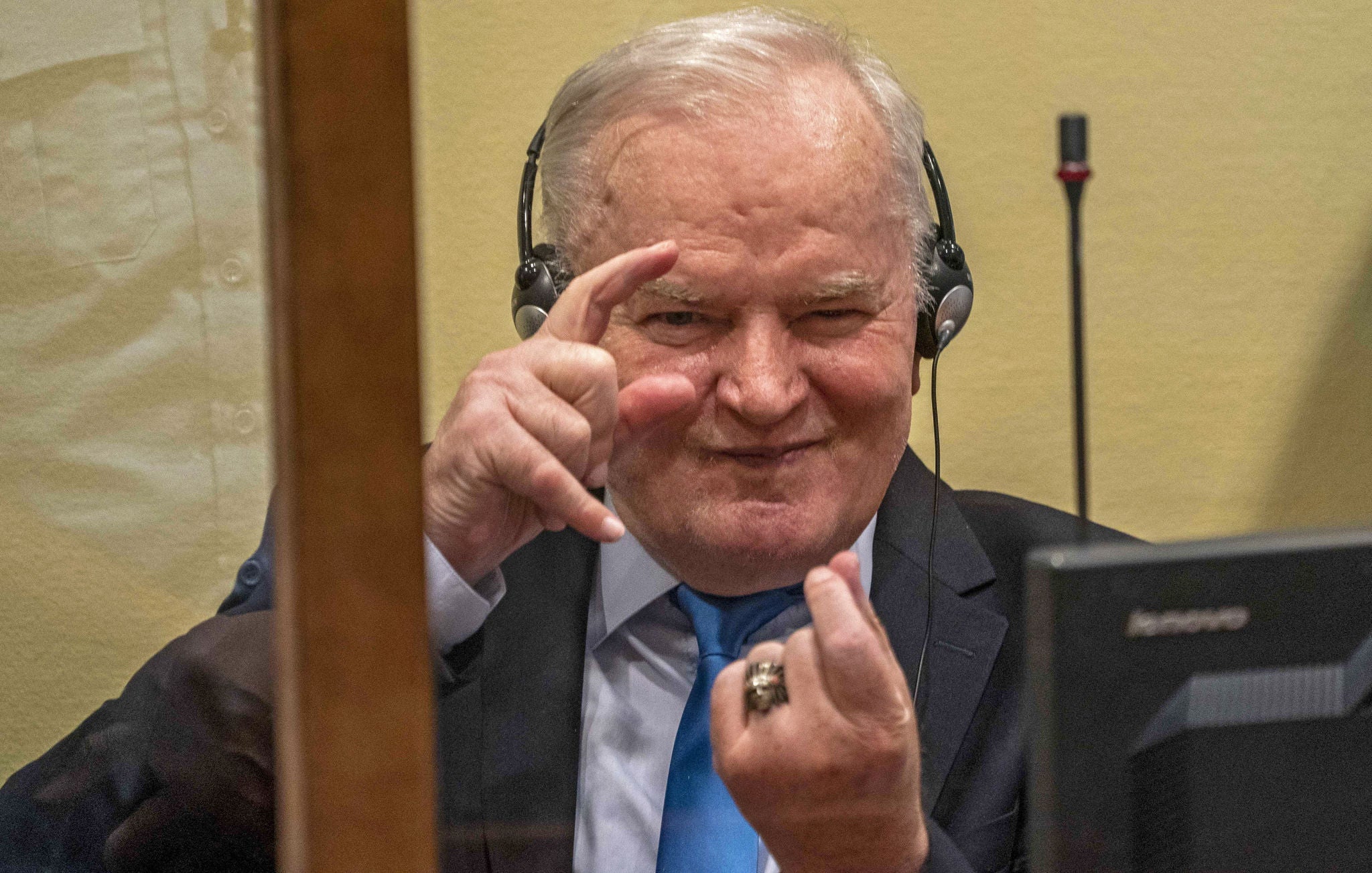 The Hague (Netherlands), 27/08/2026.- (FILE) - Ratko Mladic prior to the pronouncement of the Appeal Judgment at the International Residual Mechanism for Criminal Tribunals (IRMCT) in The Hague, The Netherlands, 08 June 2021 (reissued 27 August 2026). Former Serbian general Ratko Mladic who was convicted of war crimes by the ICTY in 2017 died on 27 August 2026 at the age of 84. (Países Bajos; Holanda, La Haya) EFE/EPA/JERRY LAMPEN
