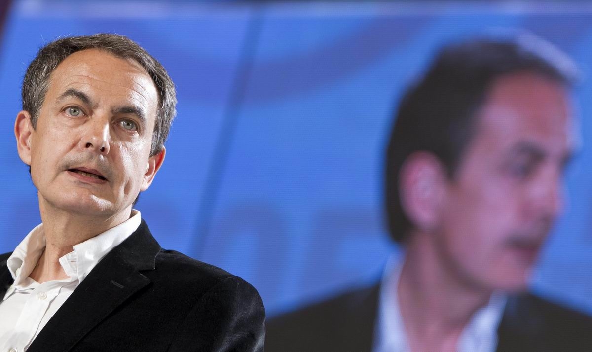 <img style="float:left;margin:5px;" src="http://10.126.2.21/media/images/2012/02/03/607453/607453_Redimensionamiento_de_20120203_634638899532281925_thumbnail.jpg"/><br/><strong>Jose Luis Rodriguez Zapatero Congreso Sevilla EFE</strong>