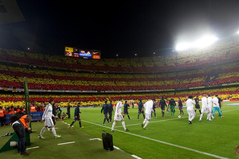 <img style="float:left;margin:5px;" src="http://10.126.2.21/media/images/2012/10/07/720078/720078_barcelona_realmadrid_campnou_senyera_EFE_thumbnail.jpg"/><br/><strong>barcelona_realmadrid_campnou_senyera_EFE</strong>