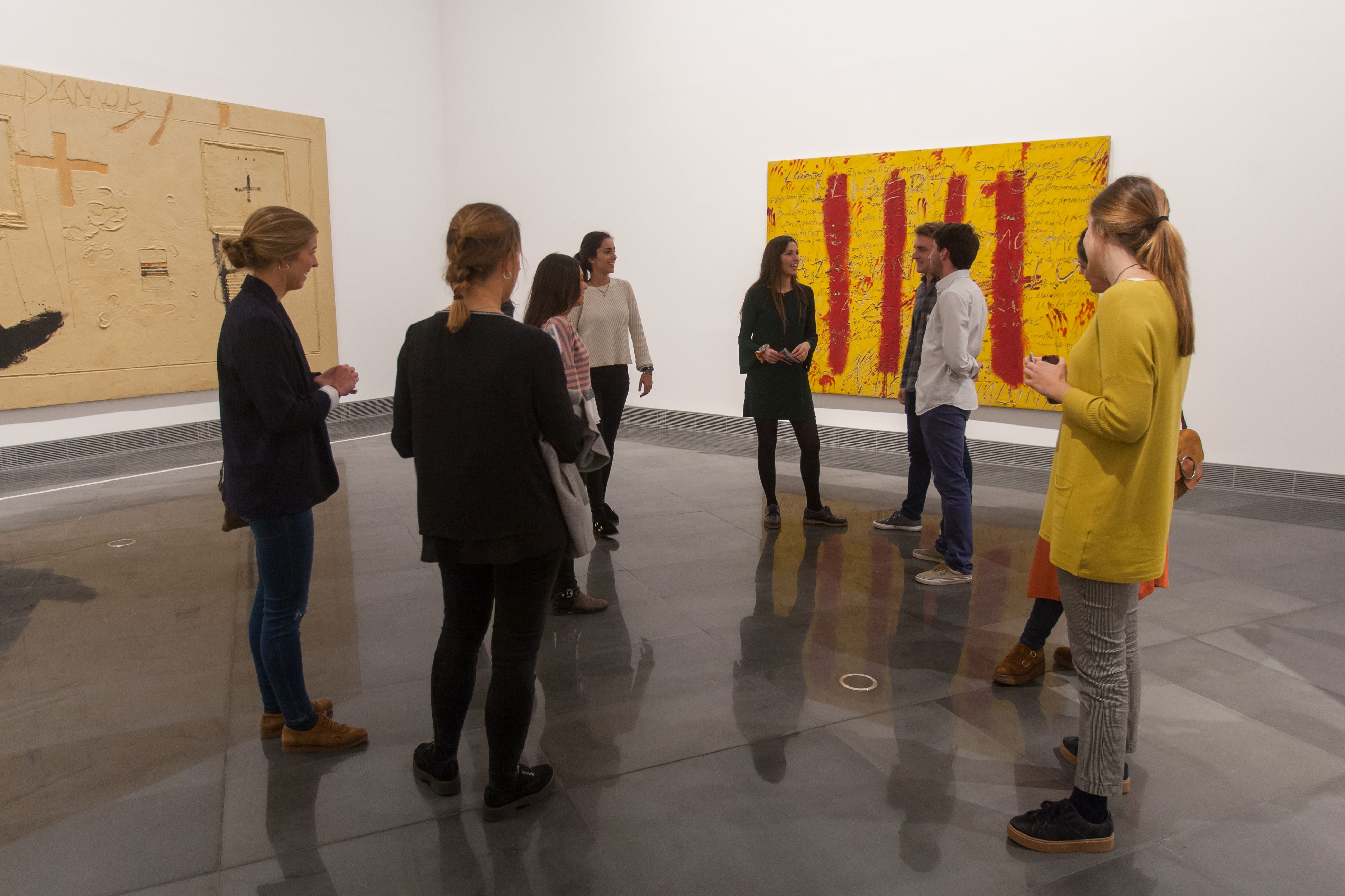 Las mascarillas ya no serán obligatorias en museos, pero sí recomendables. Foto: EFE