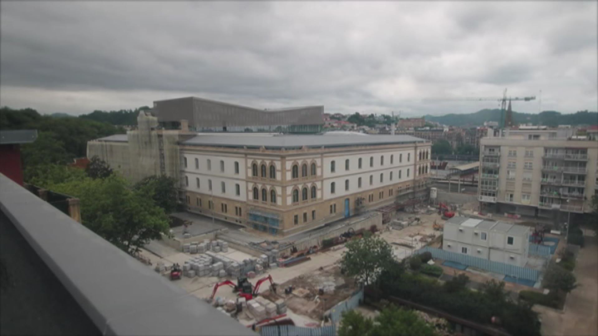 Los y las elegidas contarán con jornadas de asesoramiento en el centro Tabakalera