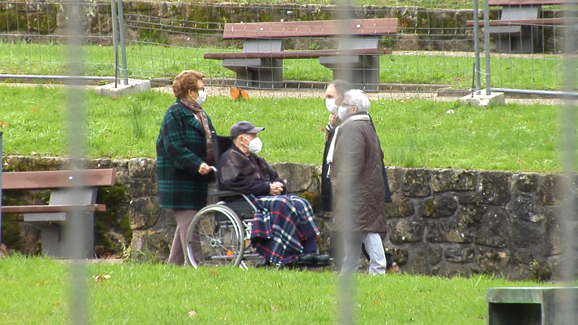 Seis fallecidos con covid-19 en las residencias de Álava y siete en las de Gipuzkoa. Foto: EFE