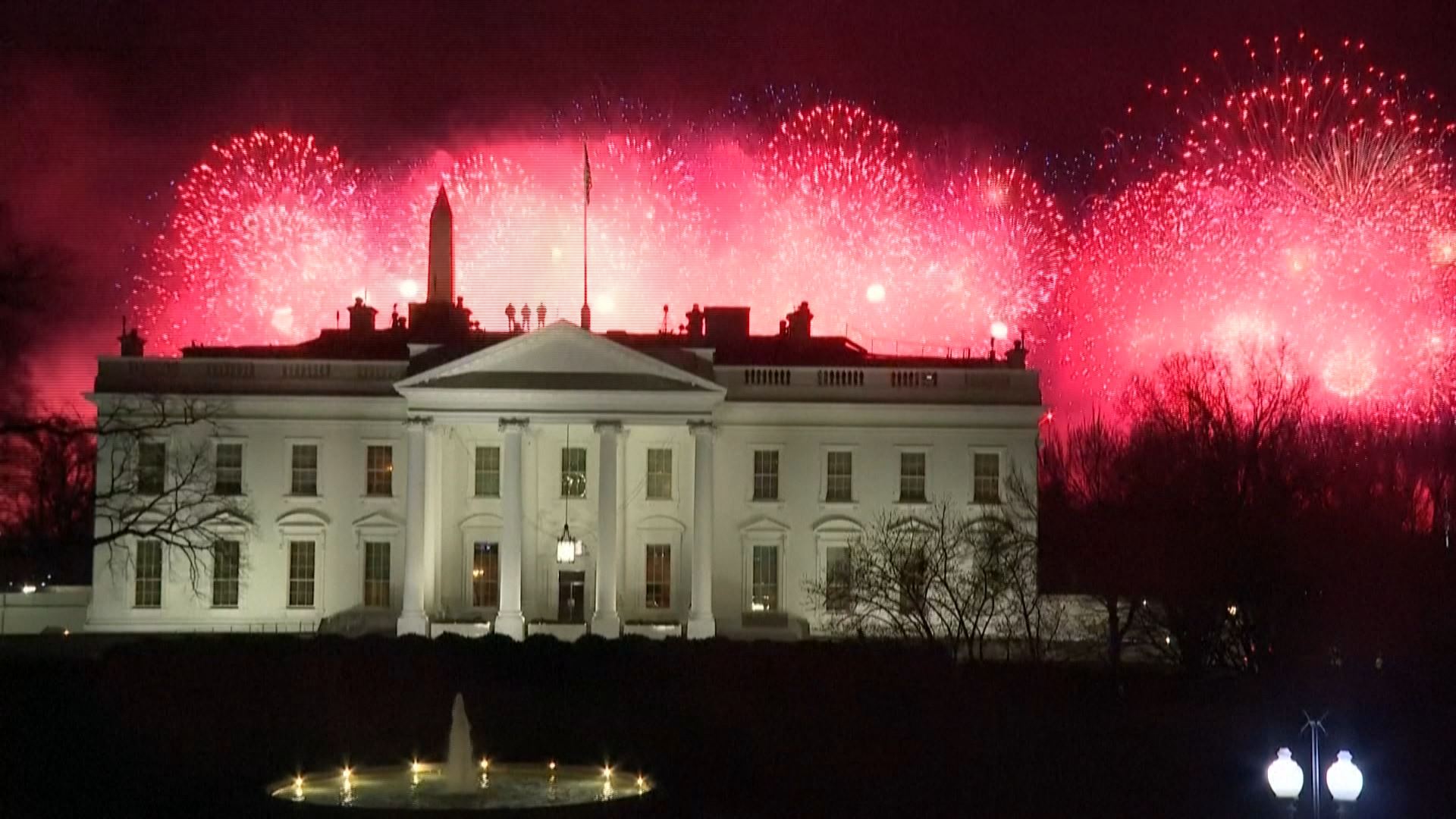 Fuente de fuego frío de doble ala Efecto de iluminación de escenario  giratorio Máquina de fuegos, image size:1920x1080