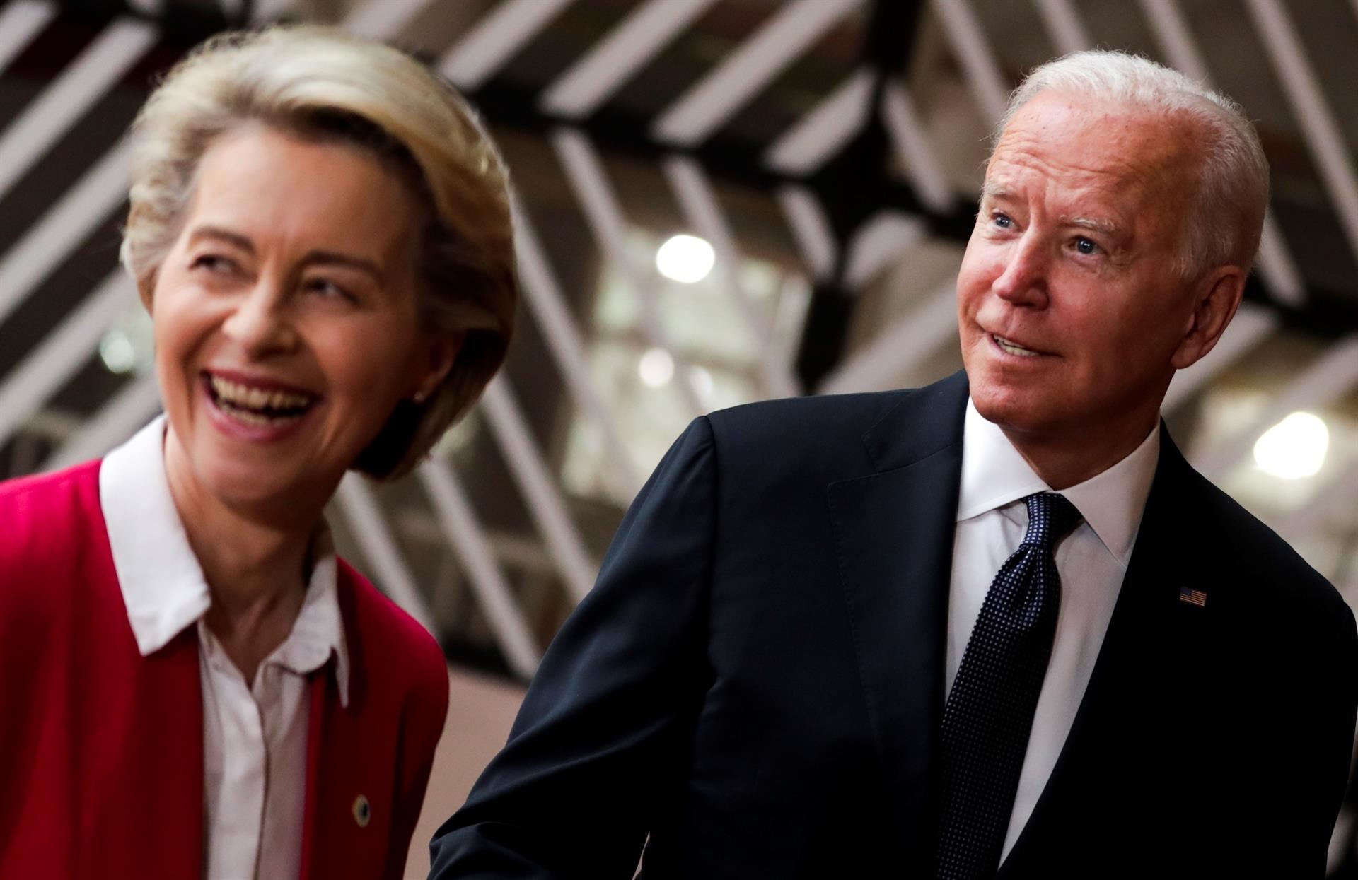 Ursula von der Leyen y Joe Biden. Foto de archivo: EFE