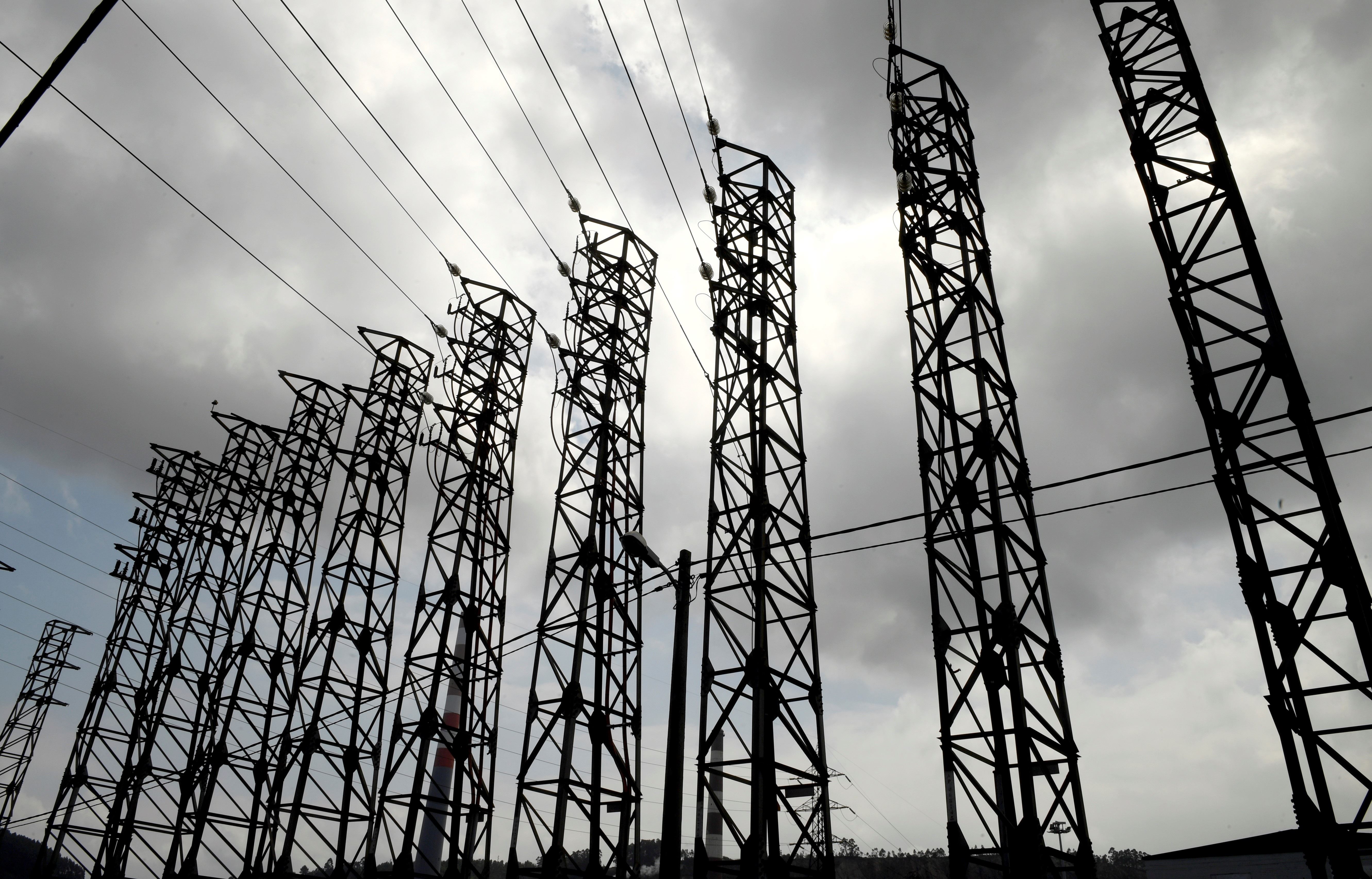 El precio medio de la electricidad sigue batiendo récords, 115,83 euros megavatio hora
