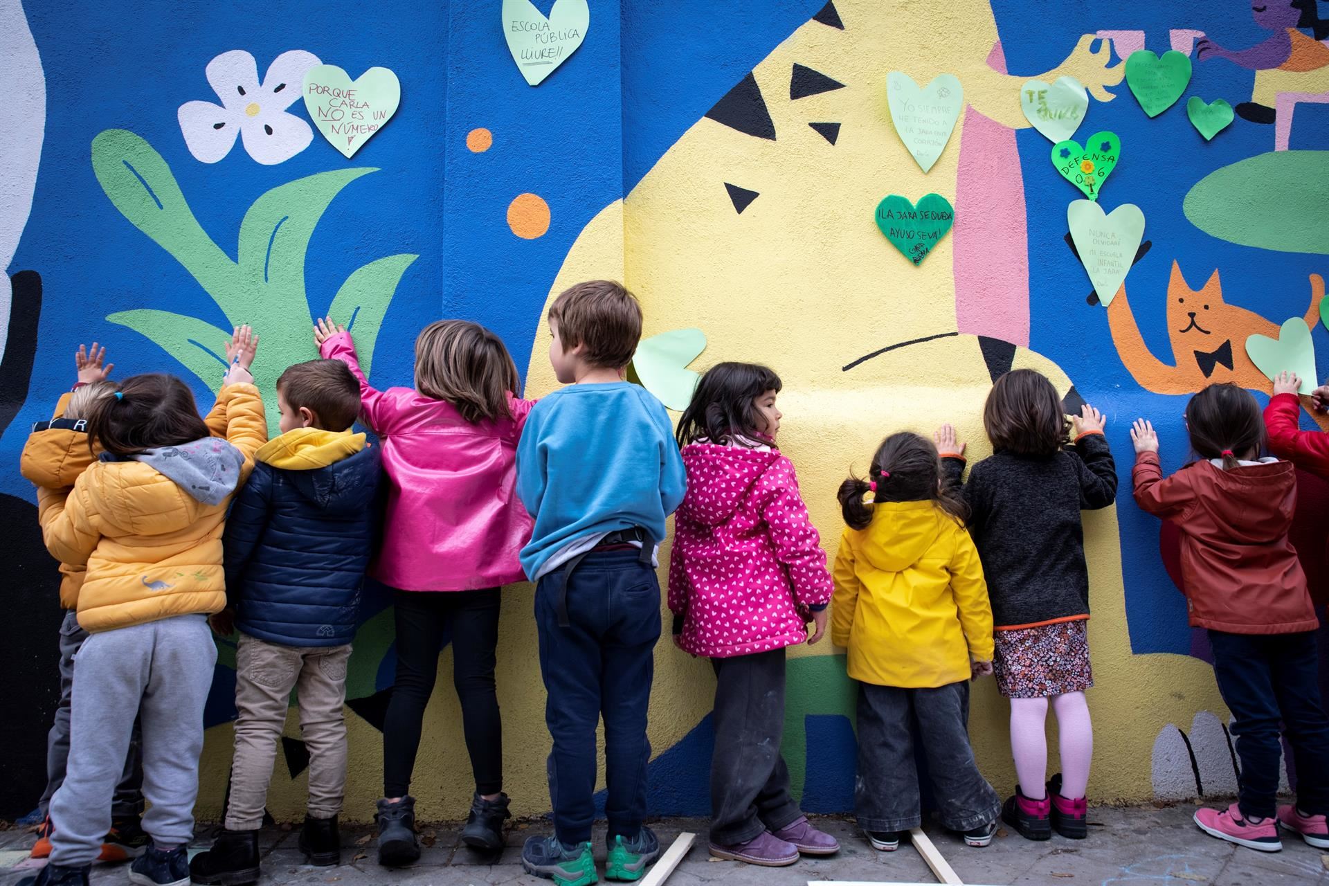 Eskola escuela ikastetexe umeak haurrak niños menores