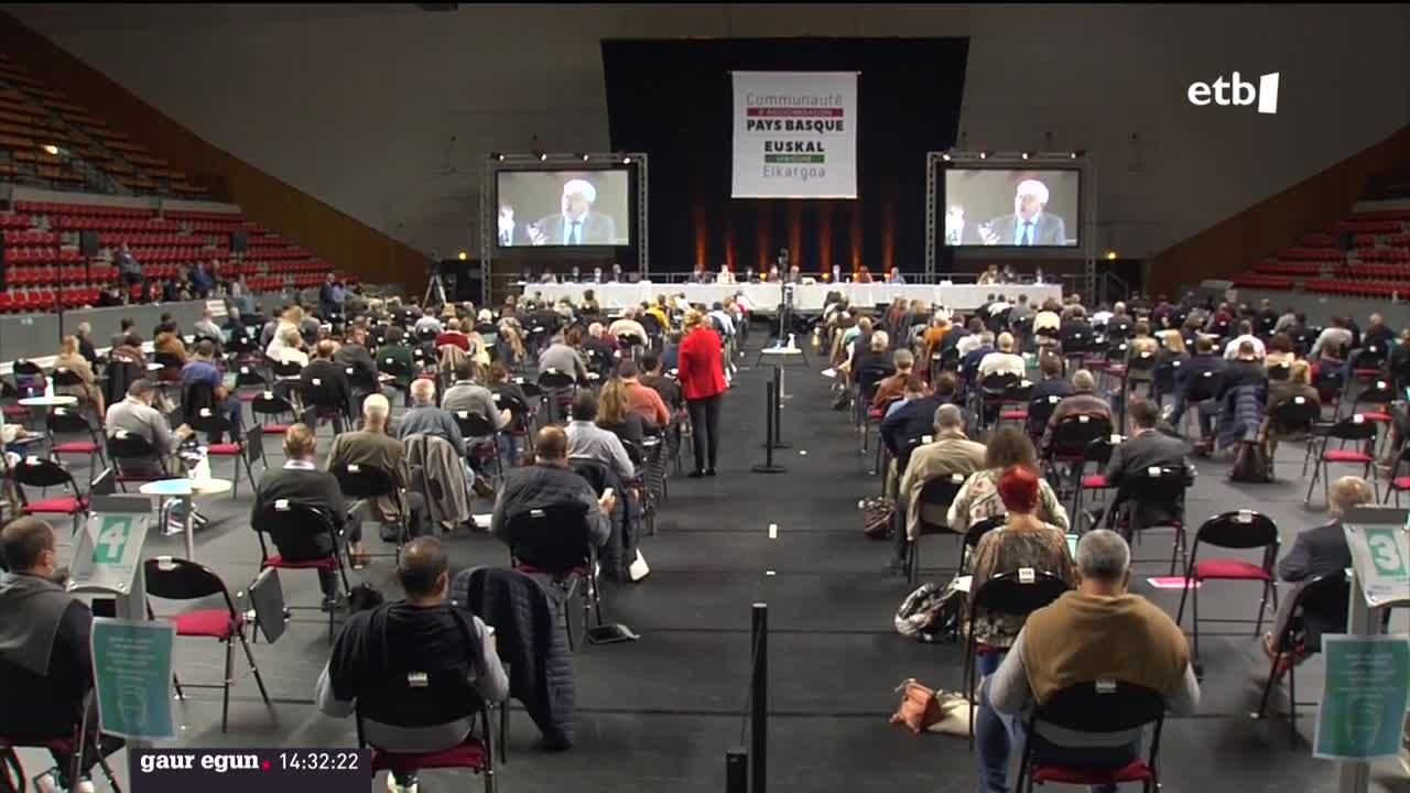 Euskal Hirigune Elkargoak bost urte bete dituenean, Jean-Rene Etchegaray presidenteak garbi du zeintzuk diren lehentasunak, lurraldearen garapenerako: etxebizitza eta hezkuntza.