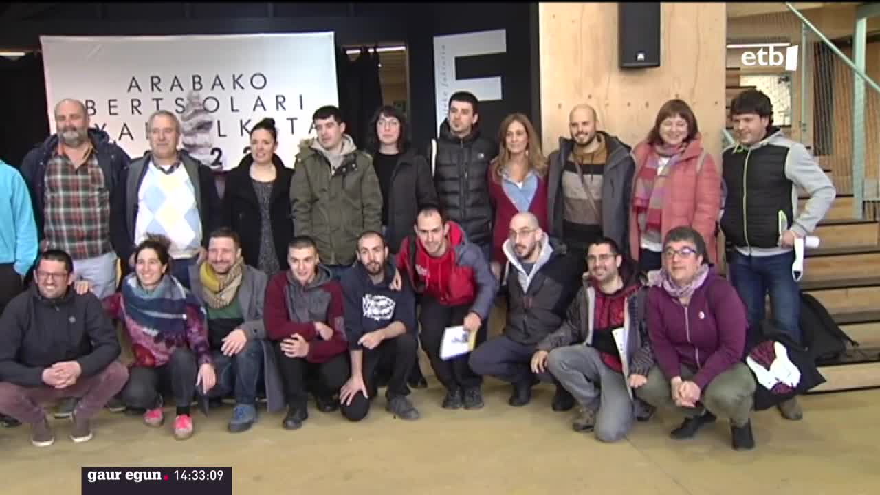 Urtarrilean zen hastekoa, baina pandemiaren gorabeheren ondorioz, udaberrira arte atzeratu dute. Final handia ekainaren 11an jokatuko da Gasteizko Europa Biltzar Jauregian, lehenengoz. 30 bertsolarik hasiko dute horrako bidea, eta 6 helduko dira finalera.