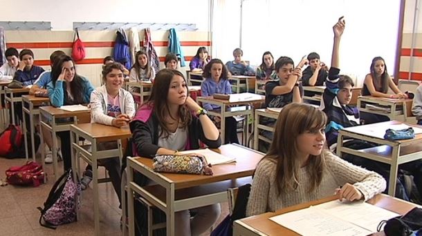 eskola-araba-umeak-escuela-eitbmedia