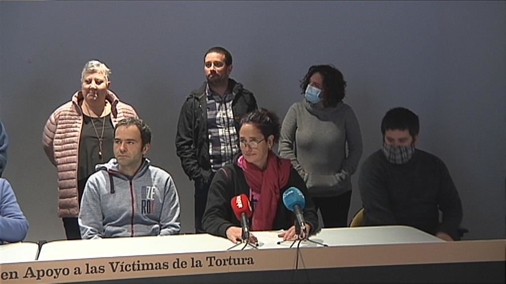 Rueda de prensa de la Asociación de Torturados de Navarra. Foto: EITB Media