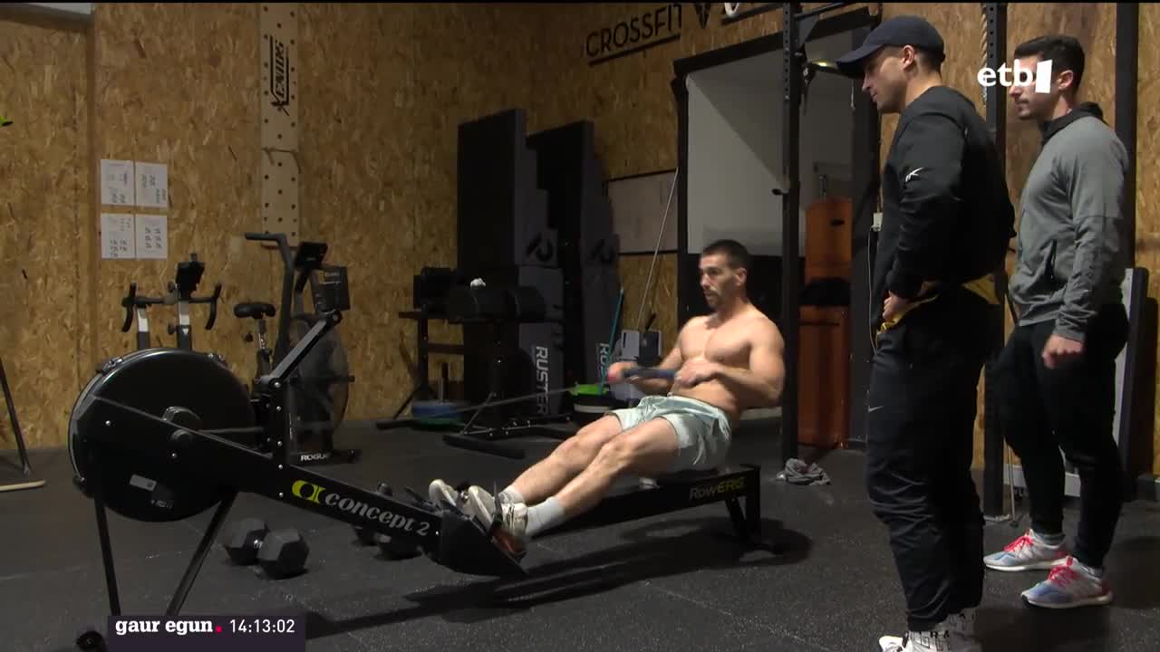 Zarauzko gimnasio honetan maskara kentzearen alde egin dute. EITB Media