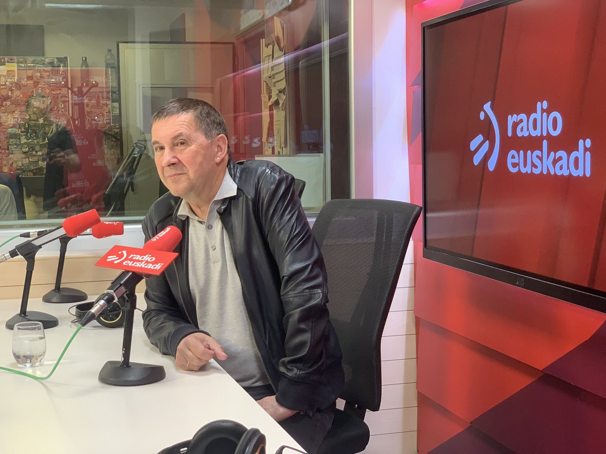 Otegi, en un momento de la entrevista.