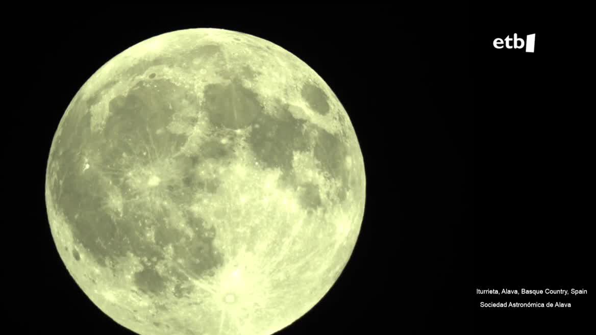 Ilargi eklipse totala. EITB Mediaren bideo batetik ateratako irudia.