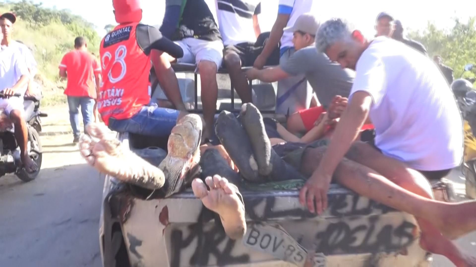 Favelan hildakoak. Agentzietako bideo batetik ateratako irudia.