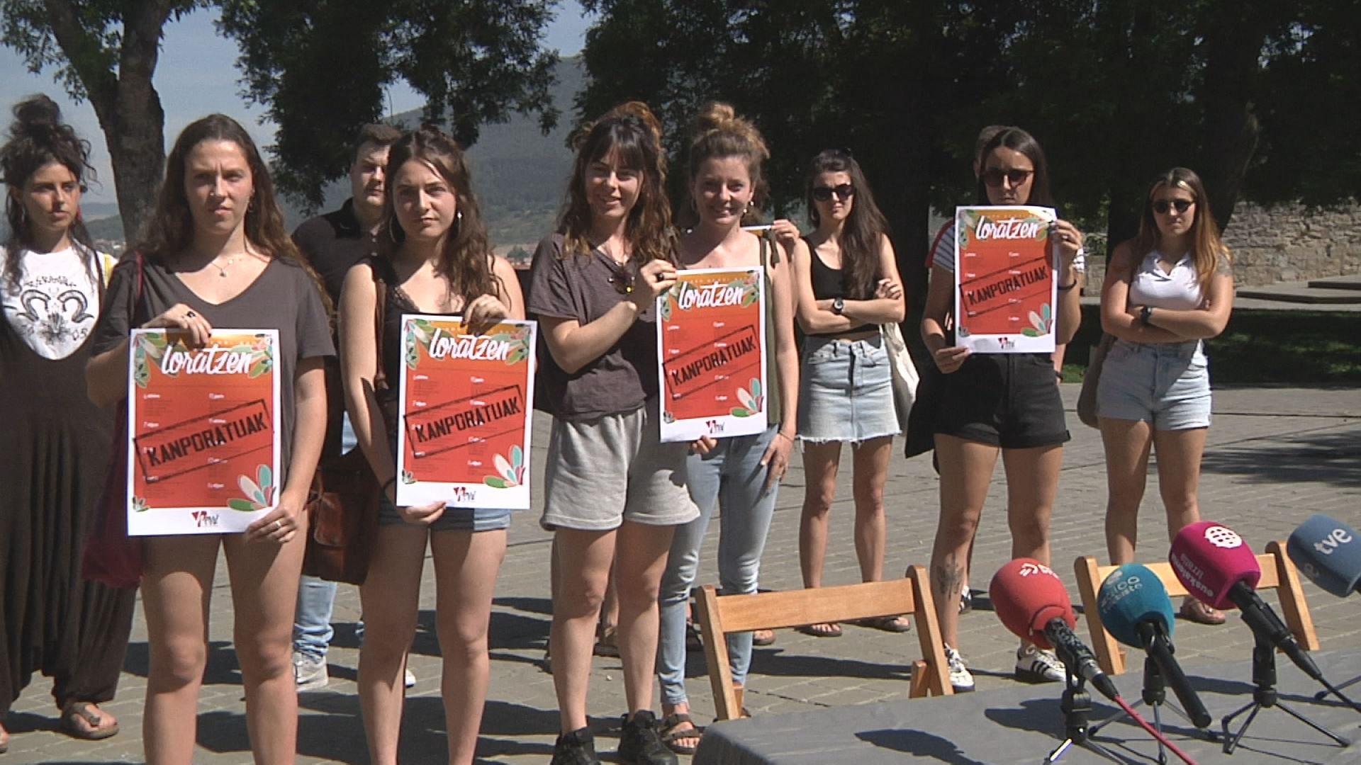 Herri Sanferminak kolektiboko kideak. EITB Mediaren bideo batetik ateratako irudia.