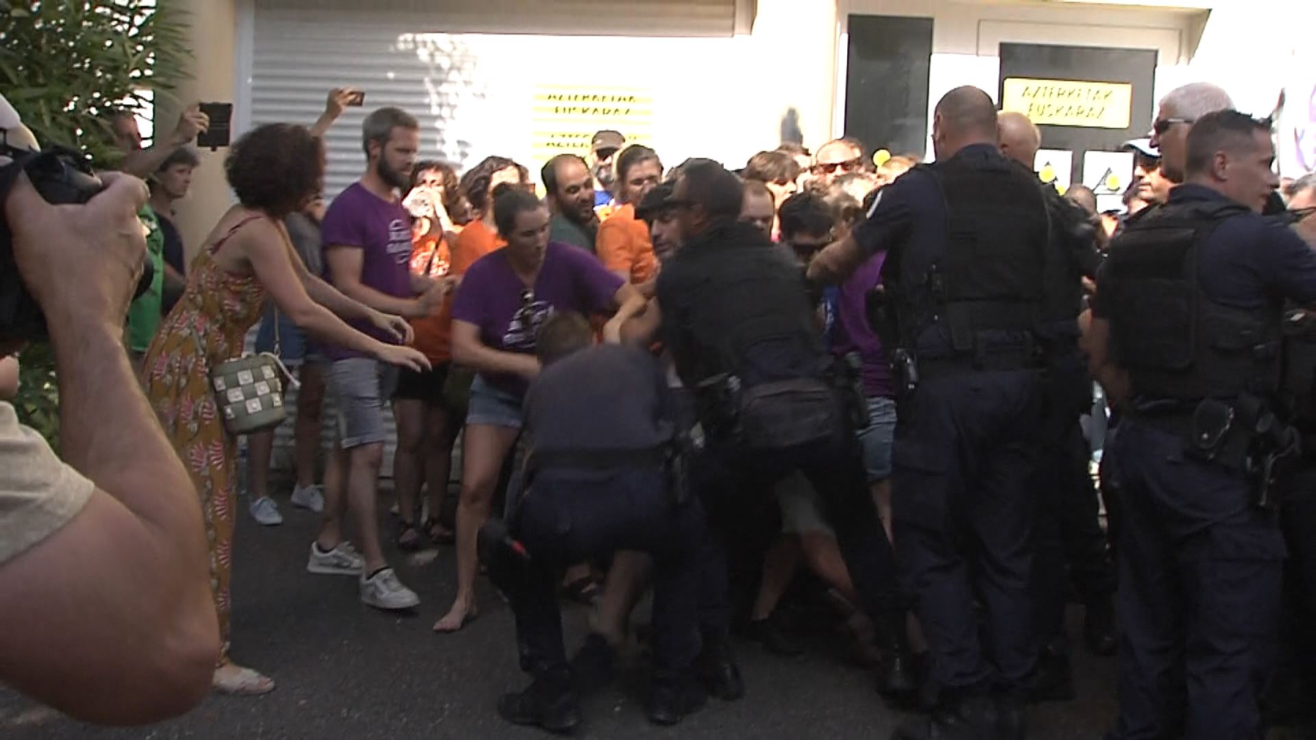 Protesta Baionan. Irudia: EITB Media