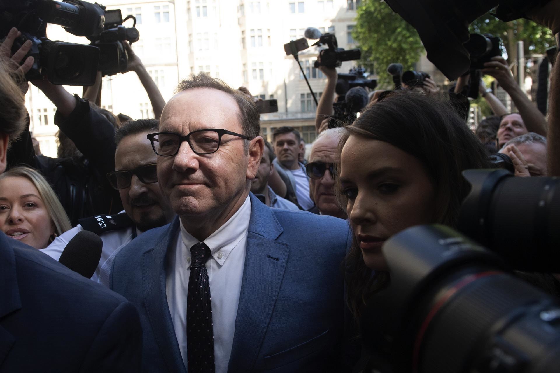 Kevin Spacey Westminsterreko epaitegira iritsi den unea. Argazkia: EFE.