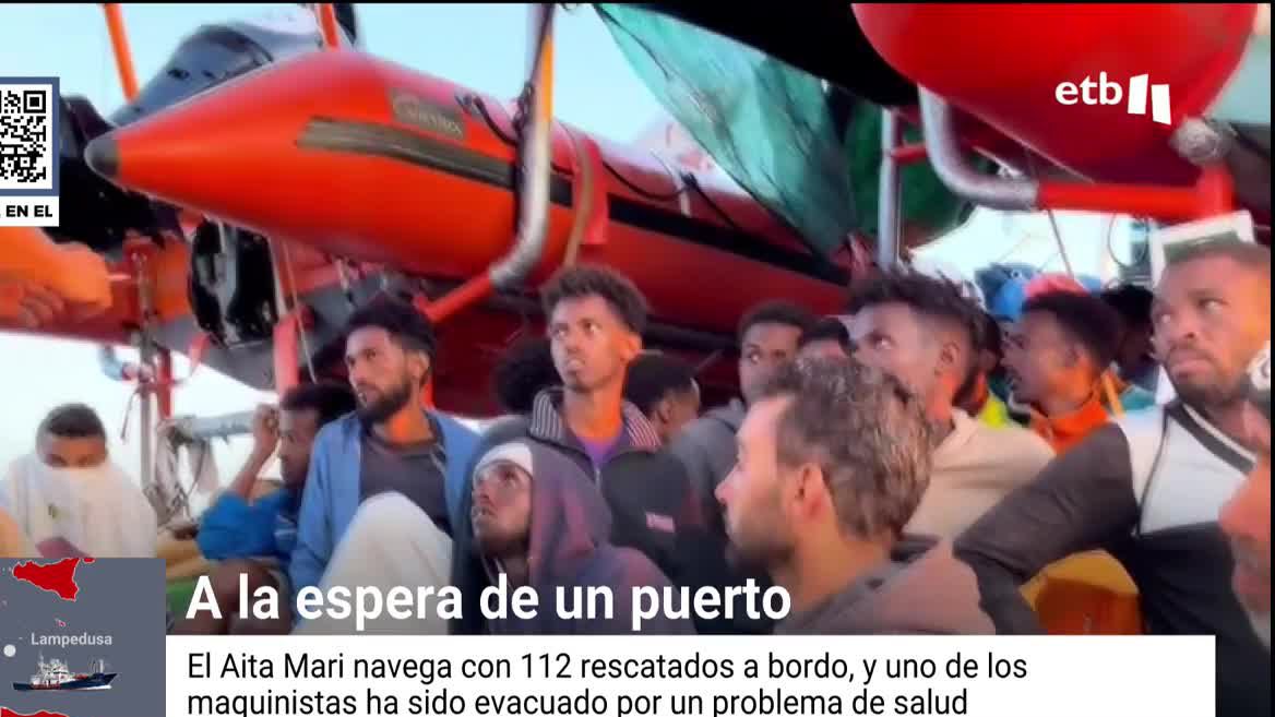 El Aita Mari se encuentra a 12 millas de Sicilia, sin un puerto seguro para desembarcar. Uno de los maquinistas tuvo que ser evacuado el sábado por un problema de salud.