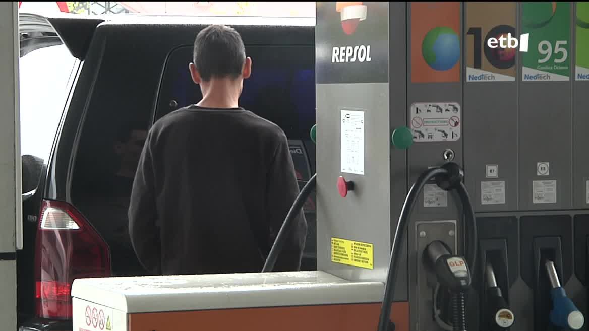 Hamar gasolindegietatik zazpi enpresa txiki eta ertainak dira, gehienak familiakoak. Gasolina kontsumoa % 30 jaitsi da, eta beren negozioa litro asko saltzean dago, marjina txikiak dituztelako.