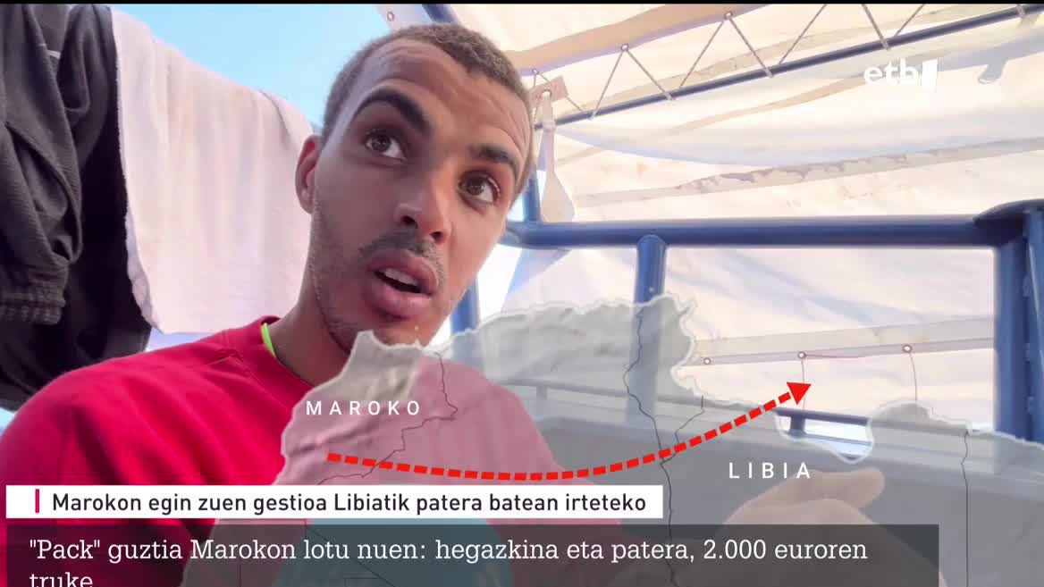 Aita Mari ontziak erreskatatutako lagunen ahotik jaso ditu migratzaileen testigantzak Asier Sanchez ETBko kazetariak.