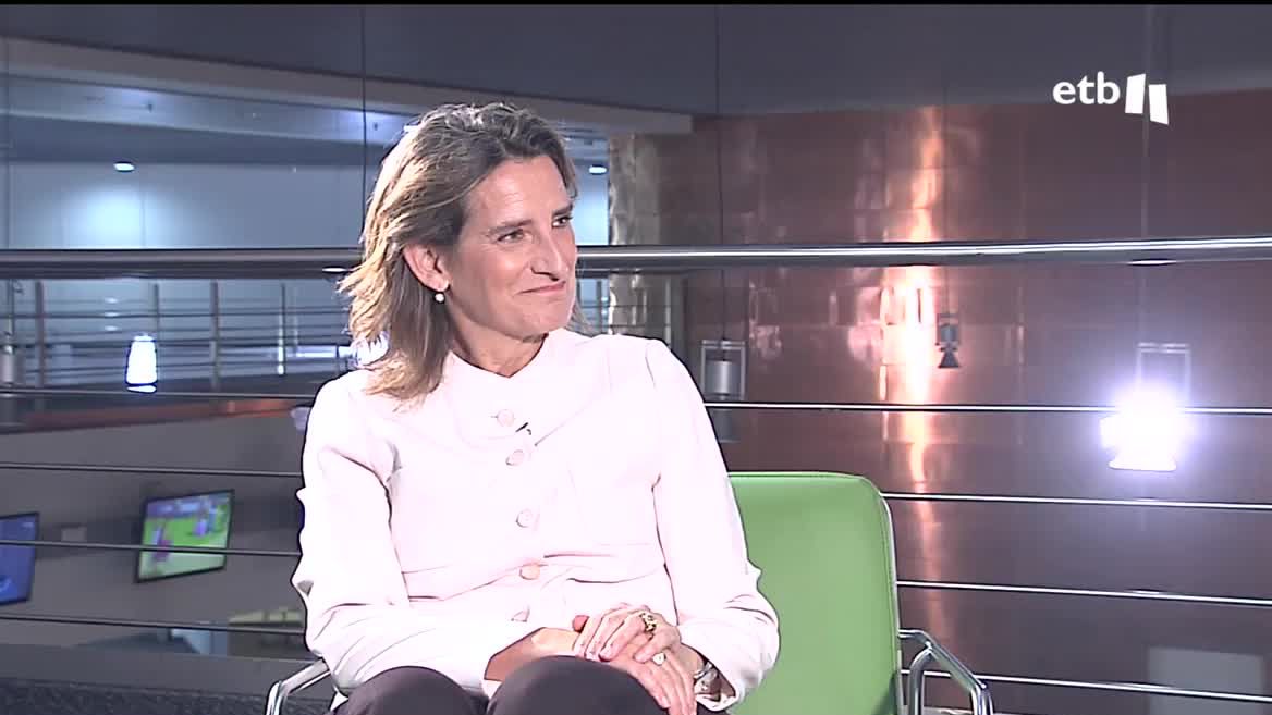 En declaraciones realizadas a ETB, la vicepresidenta tercera y ministra de Transición Ecológica ha anunciado que a España le tocará compartir sus reservas energética durante el próximo otoño e invierno.
