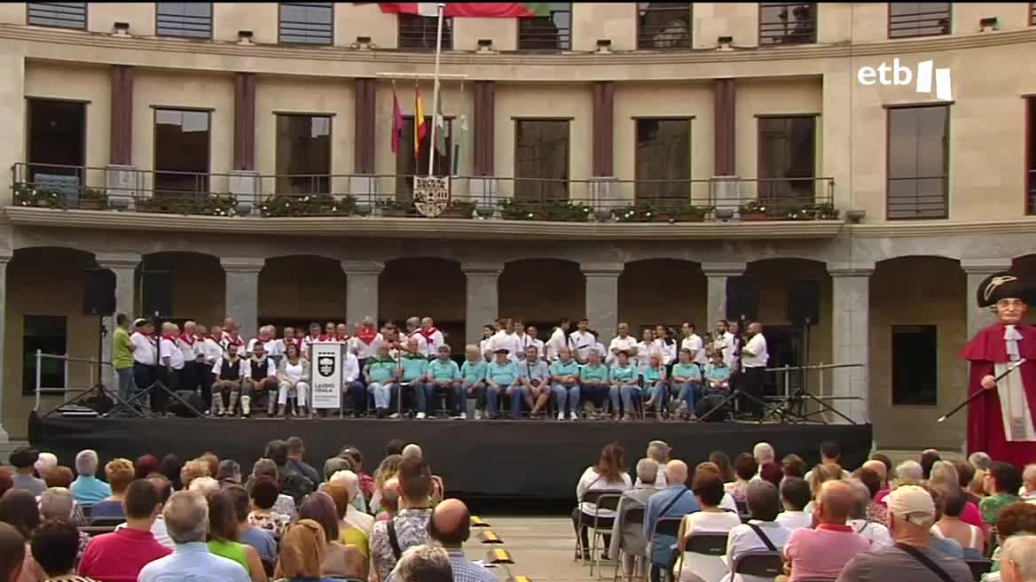Además de la Semana Grande donostiarra, se están celebrando estos días las fiestas de muchos municipios de toda Euskal Herria; andramaris, sanroques… Estos días se han vivido las jornadas con más celebraciones del año.