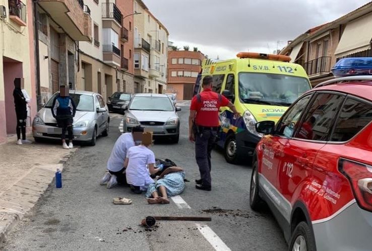 Instante en el que los servicios de emergencia llegaron al lugar. Foto: EFE.