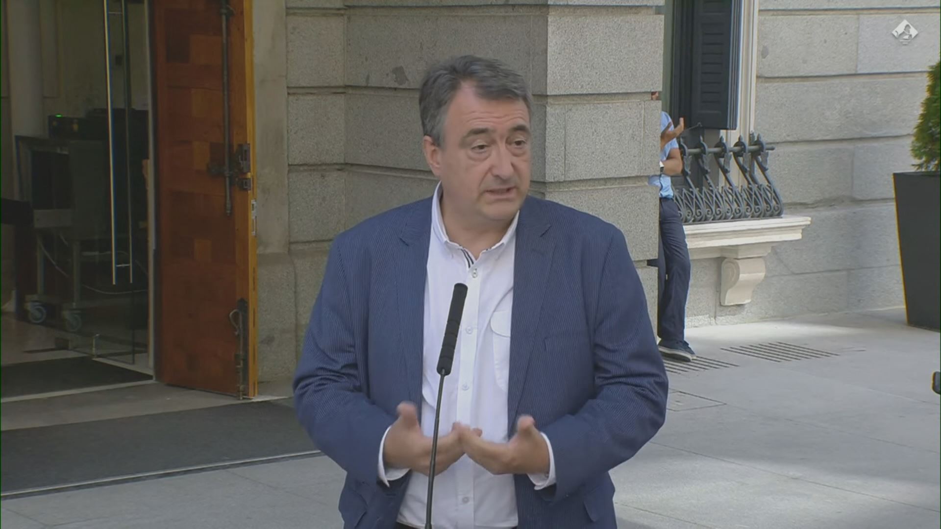 Aitor Esteban. Kongresuko seinaletik ateratako irudia.
