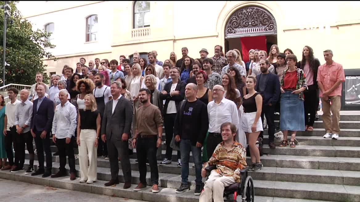 Diez producciones compiten este año para el Premio Irizar al Cine Vasco. De ellos, EITB ha participado en 11 películas. Este año, además, EITB ofrecerá por primera vez la Gala del Cine Vasco, en ETB1, además de la tradicional Gala EITB.