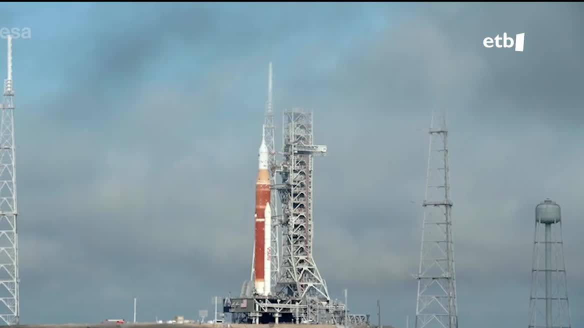 Astelehen honetan, atal berri bat irekiko du NASAk bere historian: Ilargiaren esploraziora itzuliko da. Atzerapenik ez badago, Artemis misioa jarriko du martxan Kennedy espazio zentrotik. Hiru urte barru astronautak berriro Ilargira bidaltzea da helburua.