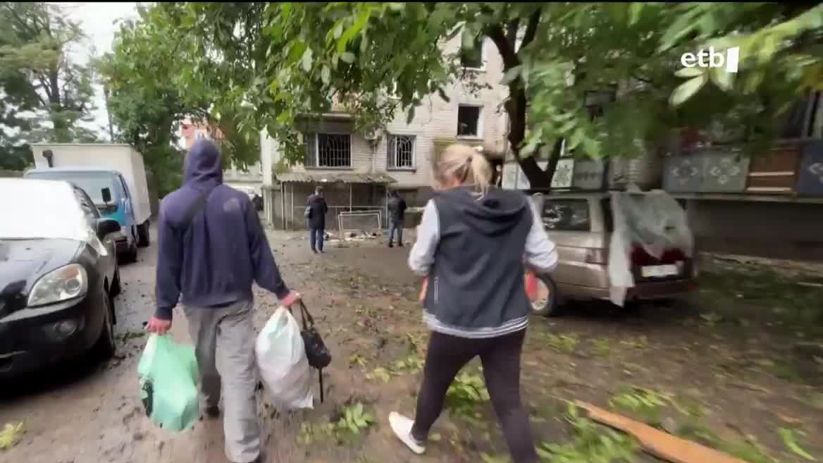 Ukrainako gerrak 200 egun bete ditu gaur eta, lehenengo aldiz, errusiarrek atzera egin behar izan dute. Ukrainako tropek lurraldearen zati handi bat berreskuratu dute ipar-ekialdean, Kharkiv eskualdean.