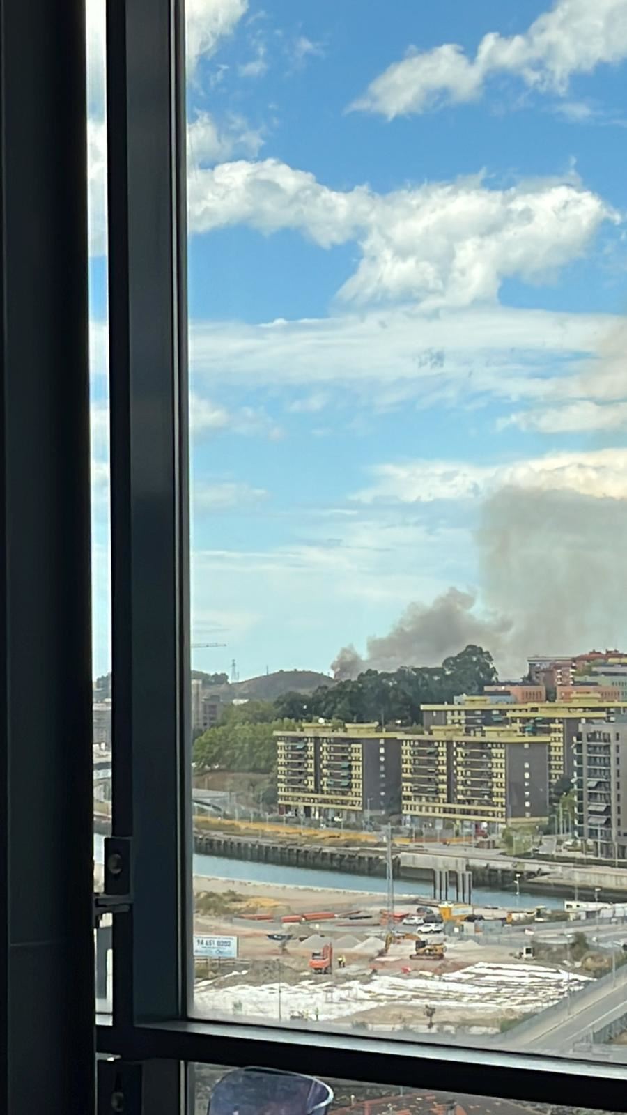 Fuego en la zona del puente de Rontegi.
