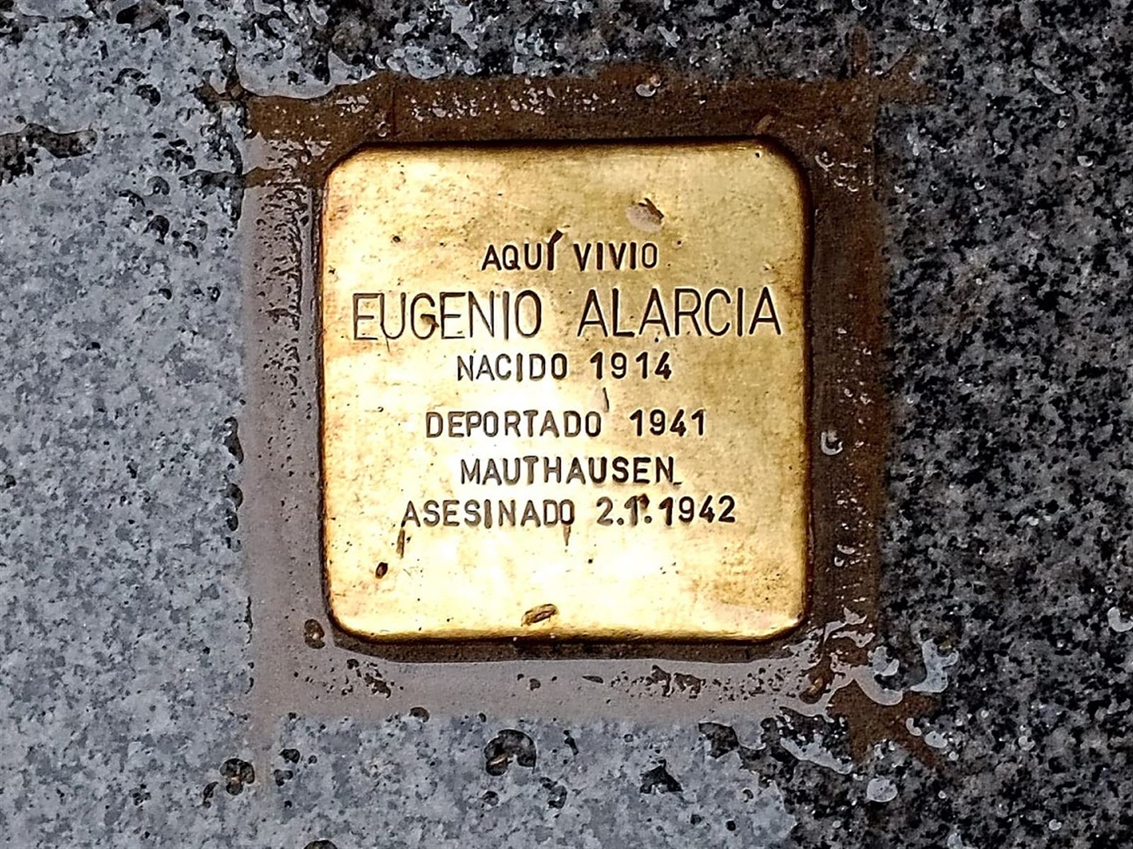 Stolperstein en recuerdo a Eugenio Alarcia
