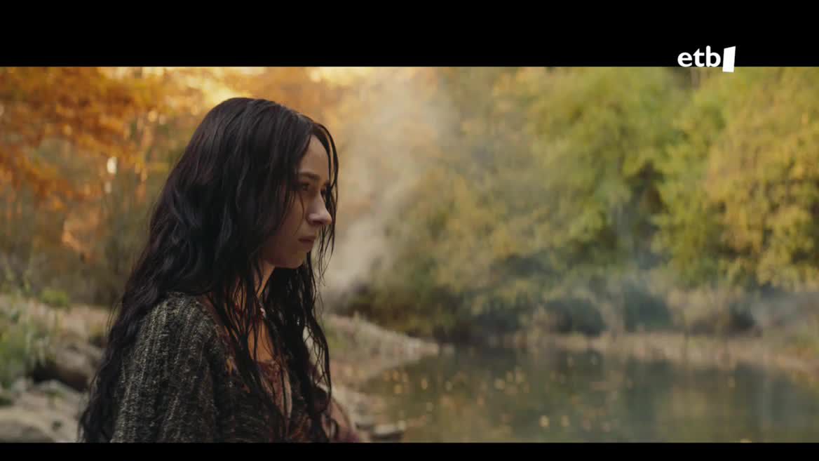 Sail Ofizialean aurkeztu dute igande honetan. Itziar Ituño, Eneko Sagardoy eta Edurne Azkarate dira pelikularen protagonistak, eta haiekin izan gara.