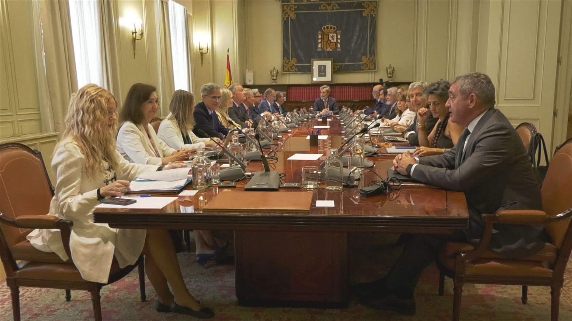Bilera. Agentzietako bideo batetik ateratako irudia.