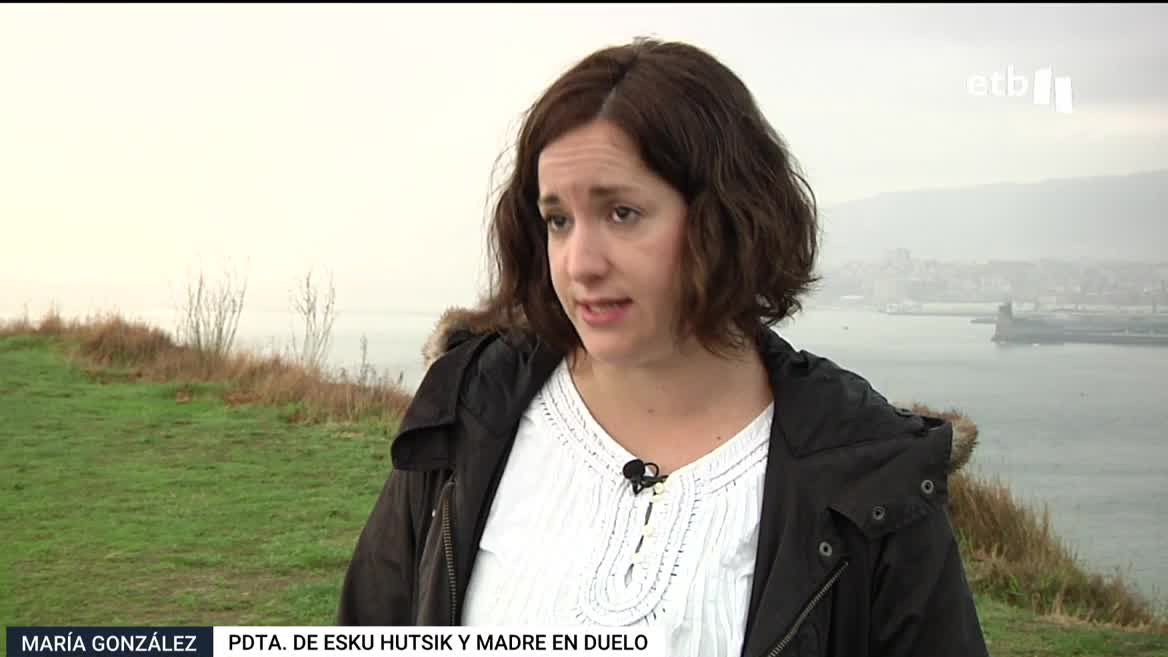 En el Parlamento Vasco, presentará una proposición no de ley para cambiar la situación que deben afrontar, hoy en día, las familias que sufren la pérdida de un bebé. EITB Media ha estado con María González, presidenta de la Asociación Esku Hutsik.