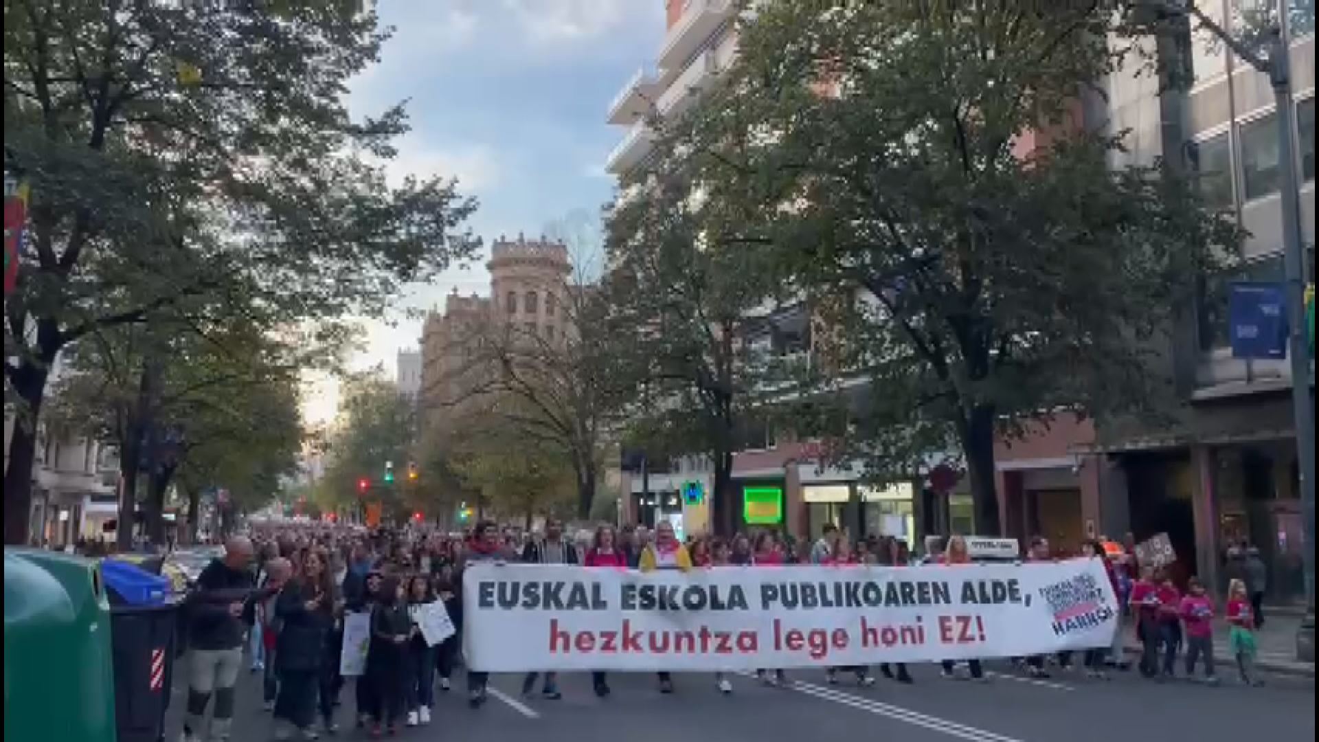 20221105175050_euskal-eskola-publikoaren-aldeko-manifestazioa_