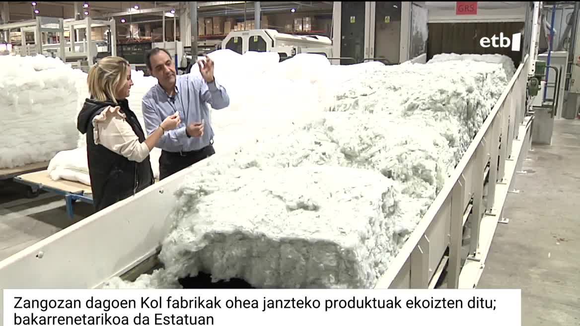 Ekoizten dituzten edredoien % 85 poliesterezkoak dira; % 15, luma edo lumatxazkoak. Egunean 3.600 edredoi egiten dituzte. Argindarraren garestitzearen ondorioz, manta eta edredoien salmentak gora egin du nabarmen.