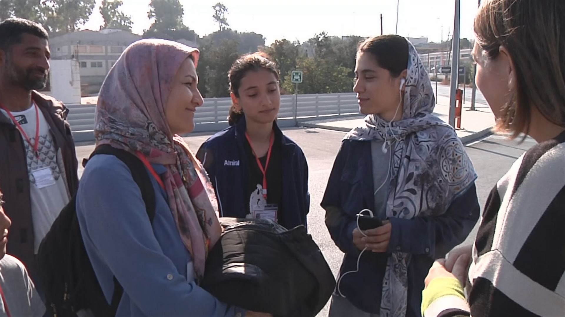 Lesbosera iritsitako migratzaileak. EITB Mediaren bideo batetik ateratako irudia.