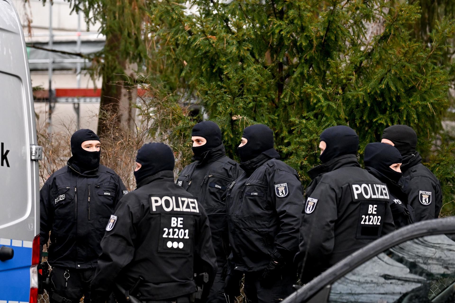 Un total de 25 personas han sido detenidas en relación a la macrooperación. Foto: EFE