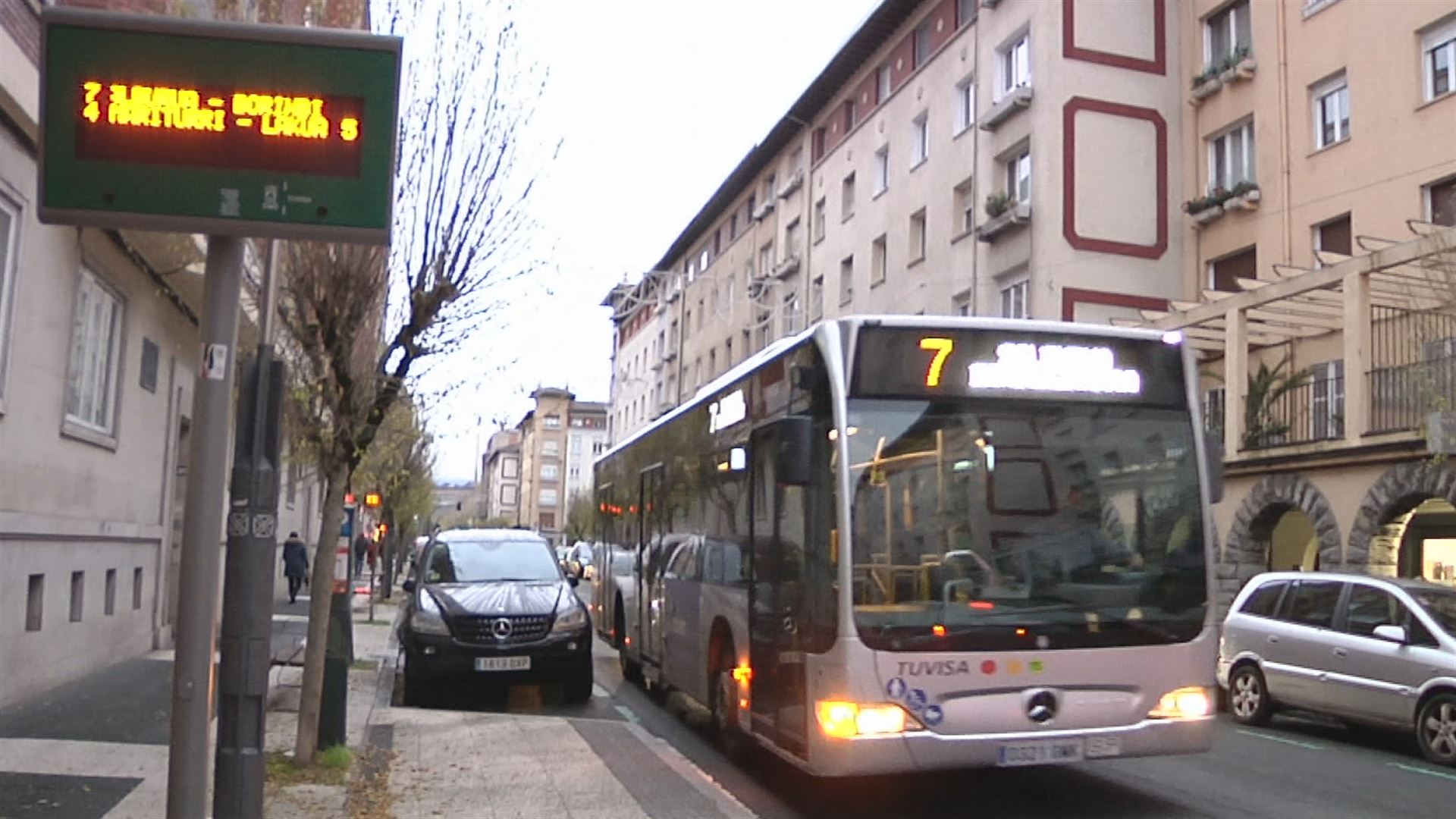 Gasteizko autobus bat. EITB Mediaren bideo batetik ateratako irudia.