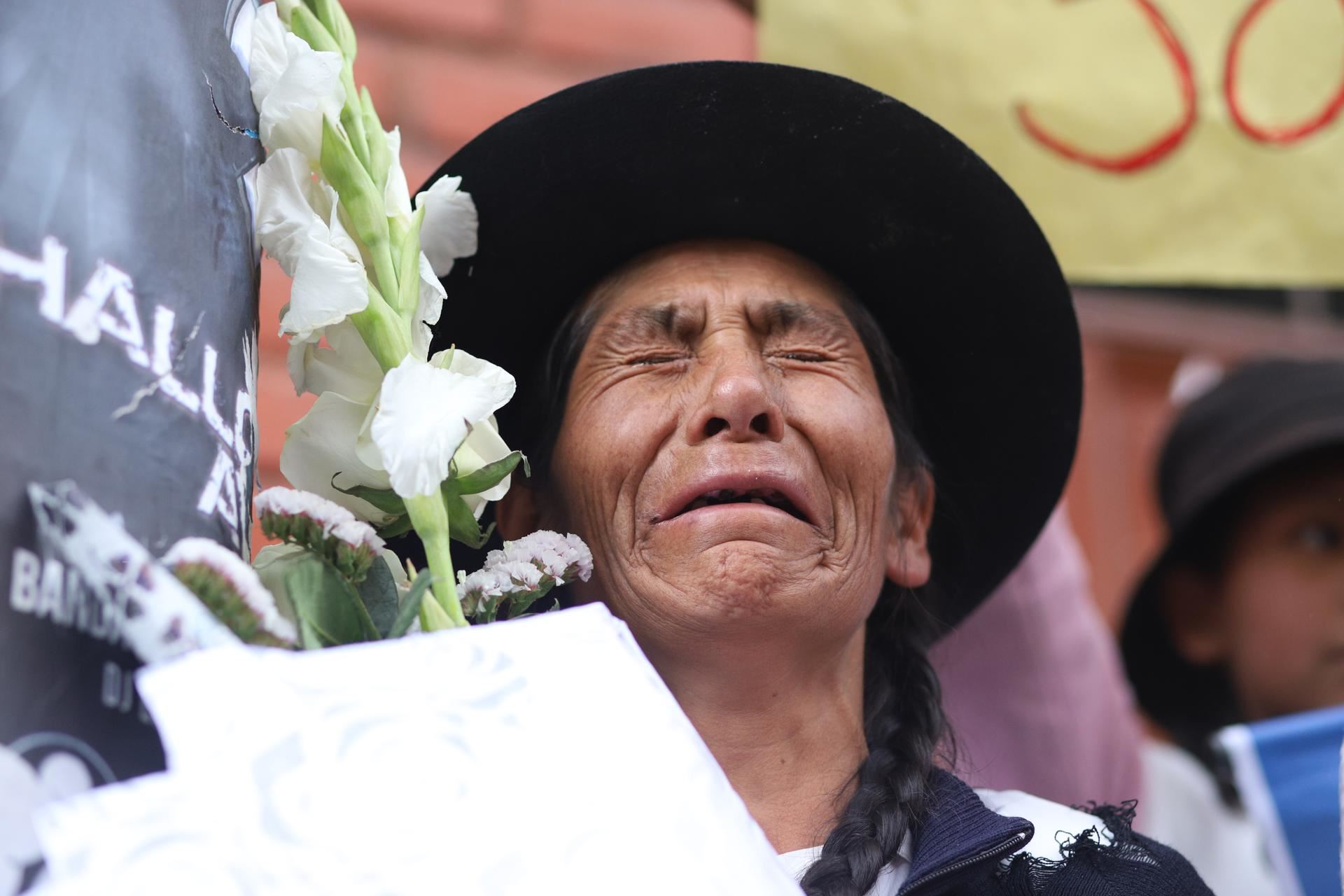 Funeral por los muertos en las protestas en Perú. Foto: Efe