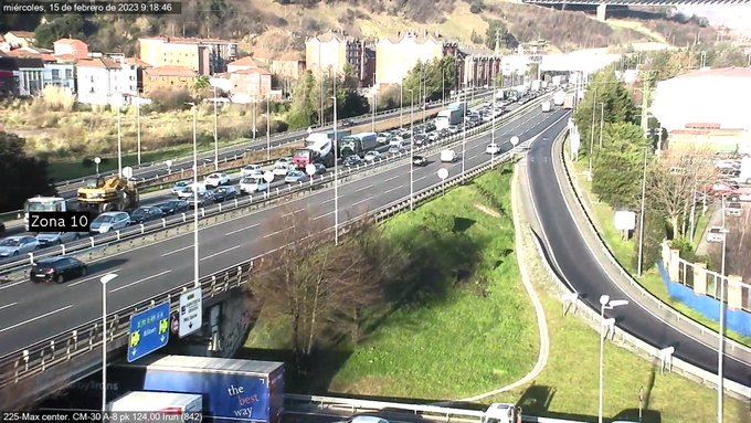 Auto-ilarak A8an Barakaldon 2023 otsailak 15. Argazkia: Trafiko Saila