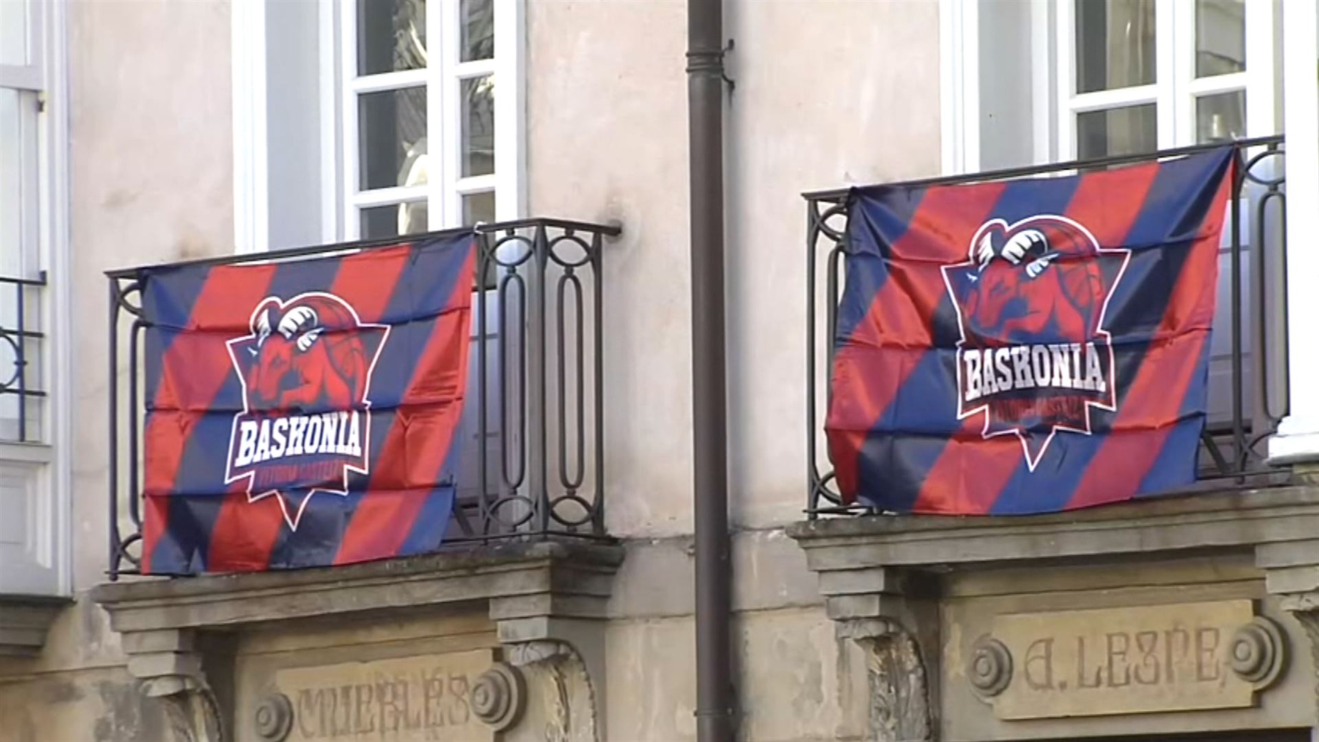 20230217163201_balcones-de-vitoriagasteiz-que-apoyan-al-baskonia_
