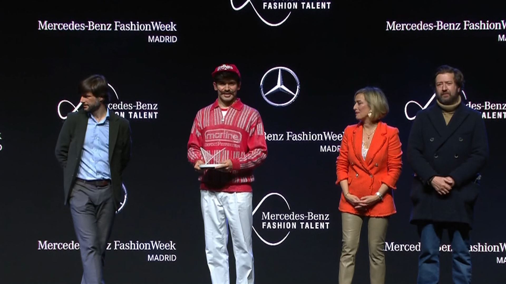 20230220100744_aitor-goikoetxea-gana-premio-mercedes-fashion-talent-en-madrid_