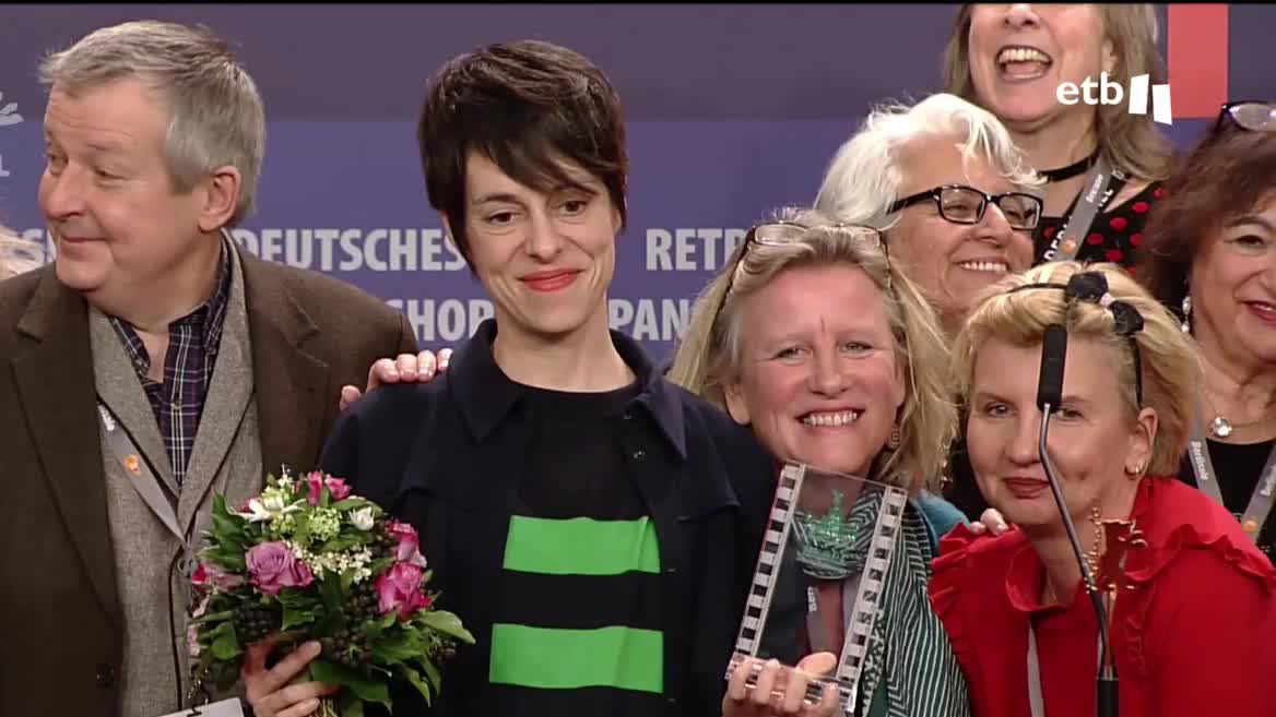 Uno de ellos es el reconocimiento de la asociación de cines de Alemania, y el segundo, el de los lectores del periódico Morgenpost. Además, el film lucha en la Sección Oficial de la Berlinale, y esta noche se sabrá si se lleva el oso de oro.
