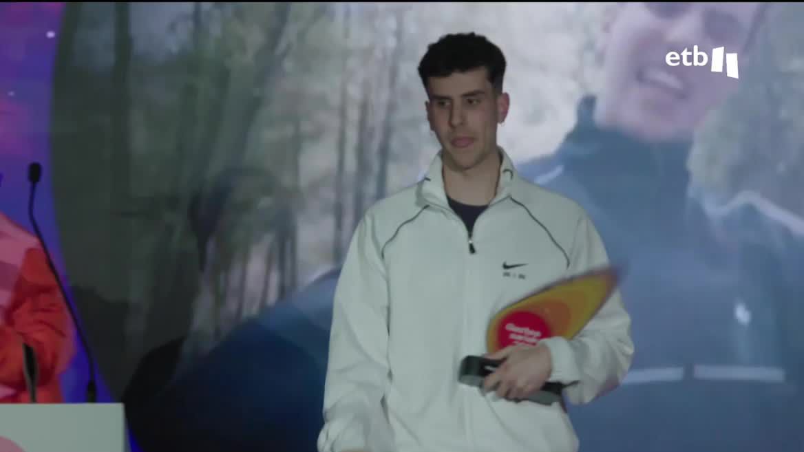 El mejor directo es para Izaro, y doblete para Zea Mays: mejor disco y videoclip. Bengo ha sido proclamado el artista revelación.